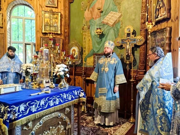 Митрополит Никандр посетил Донецкую епархию